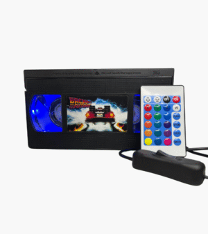 Lámpara VHS Regreso al Futuro con mando LED – regalo original para gamers