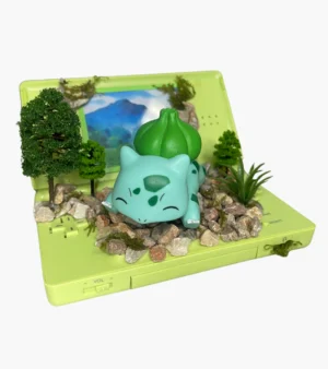 Diorama Pokémon Bulbasaur hecho a mano sobre Nintendo DS
